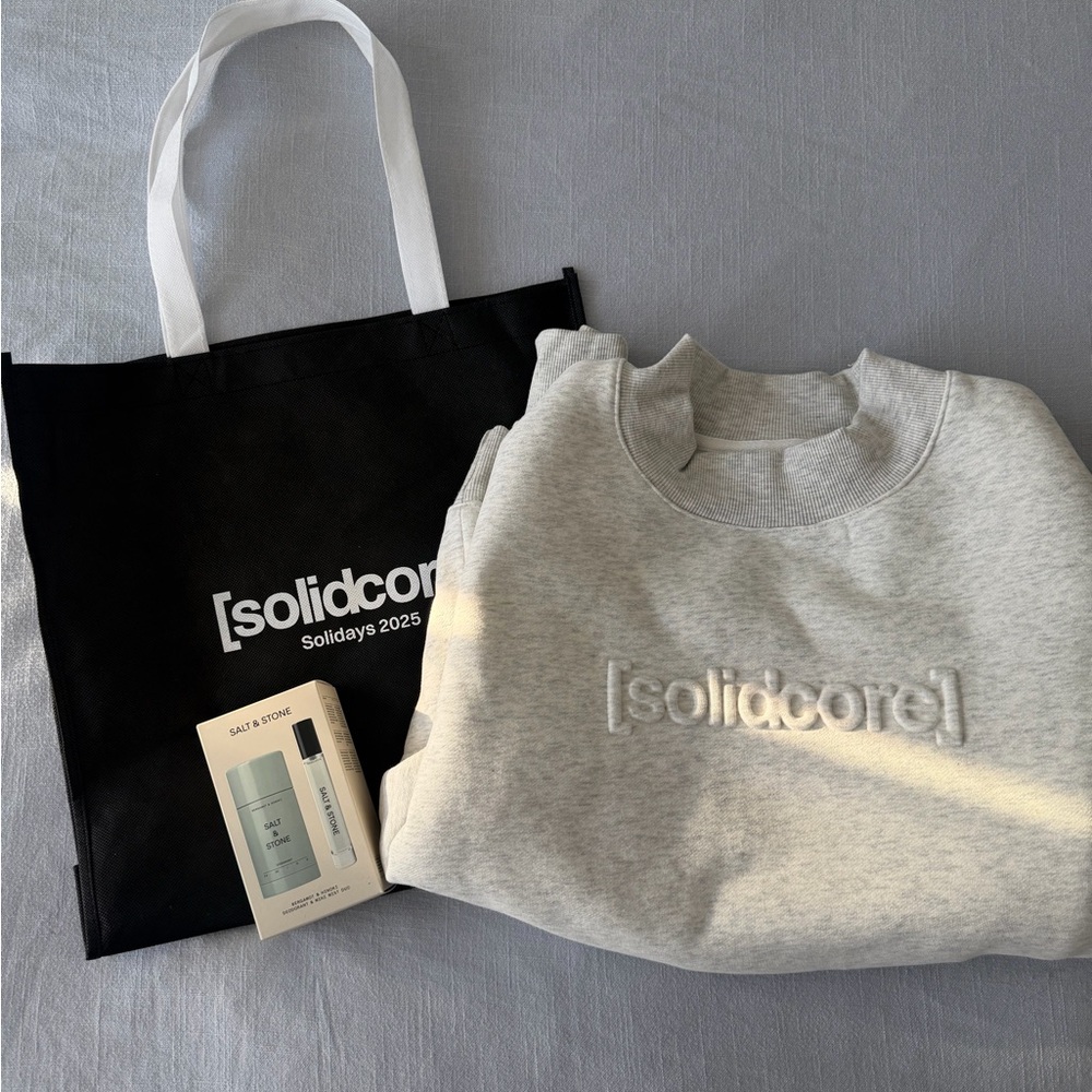 Solidcore Solidays Mockneck Crewneck Sweatshirt - Medium